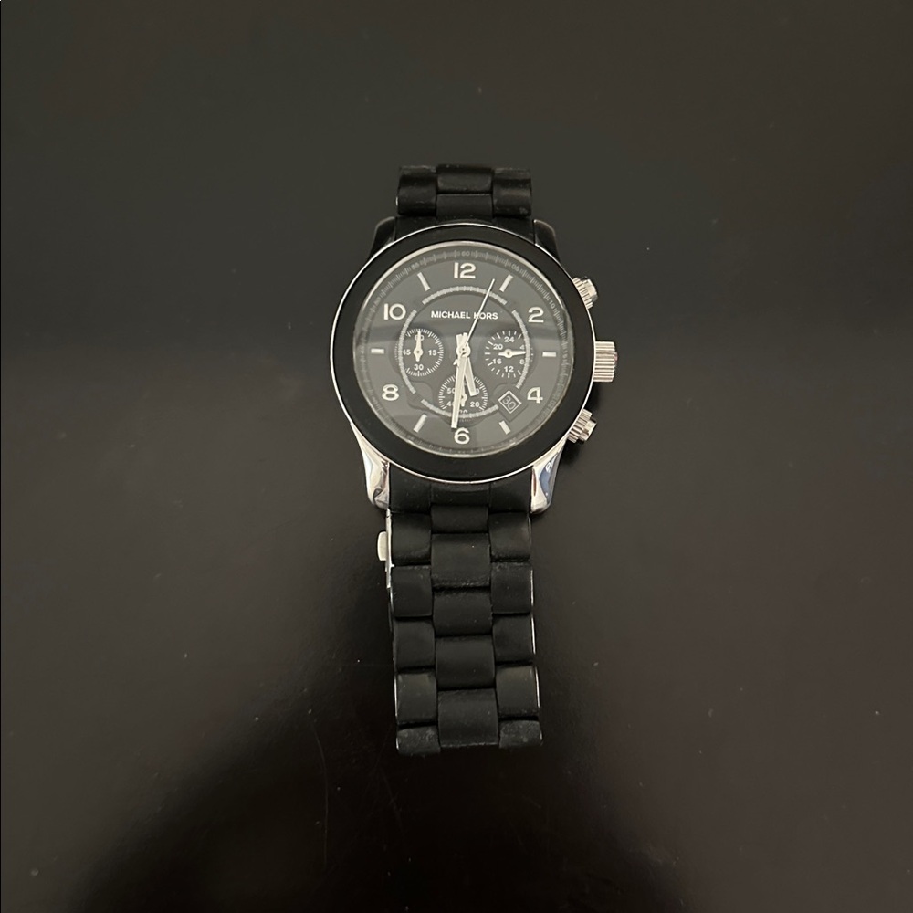 Michael Kors oversized men’s watch. Style 8107